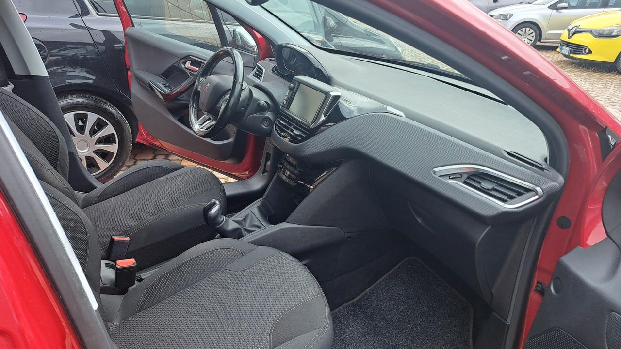 Peugeot 208 PureTech 82 5 porte Allure OK NEO PATENTATI
