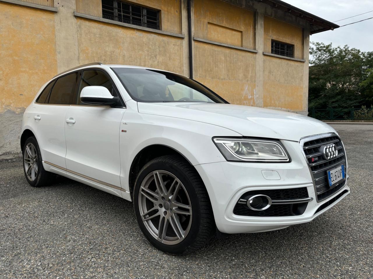 Audi Q5 S line 2.0 170 cv