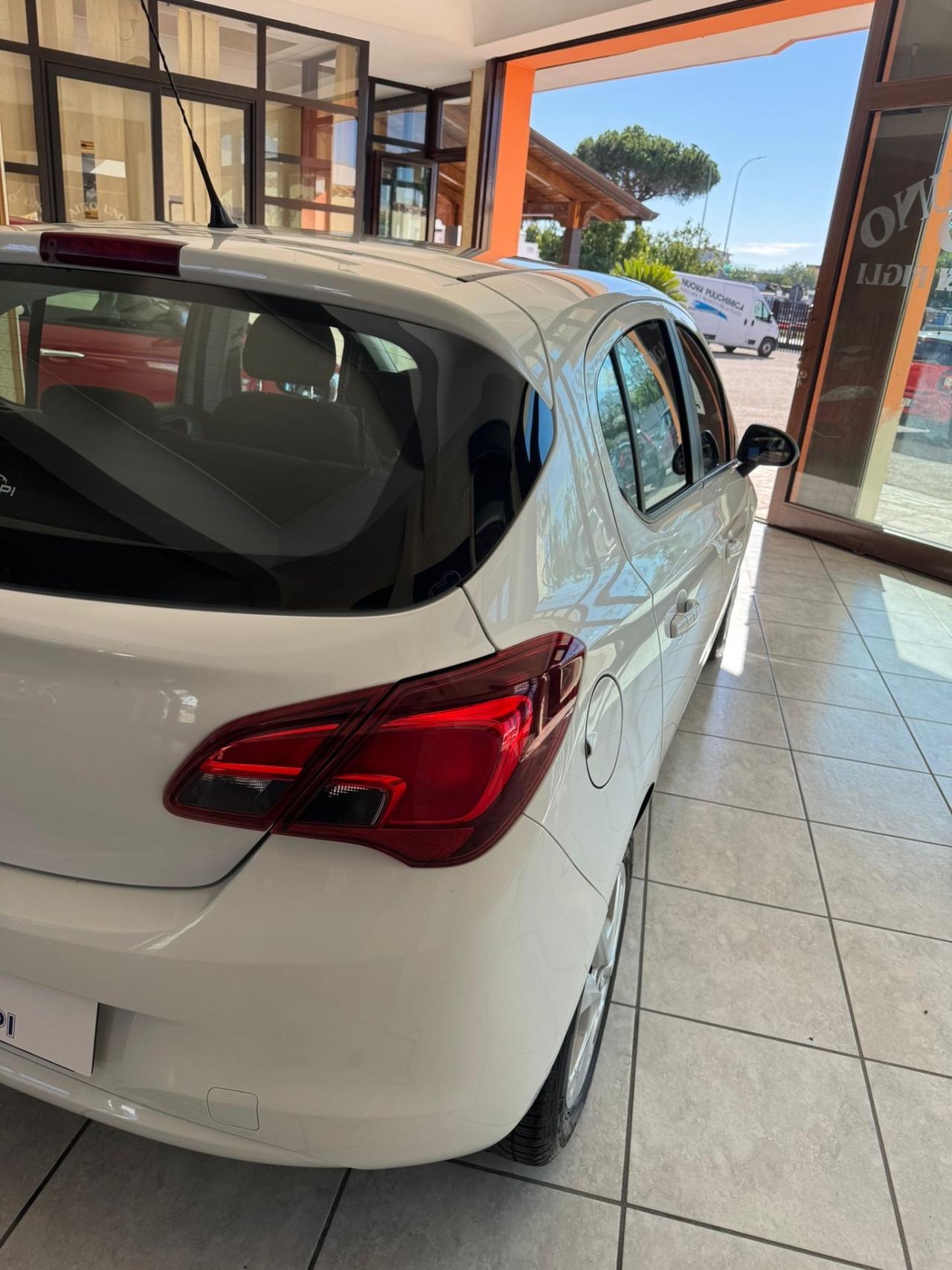 Opel Corsa 1.2 Coupé b-Color