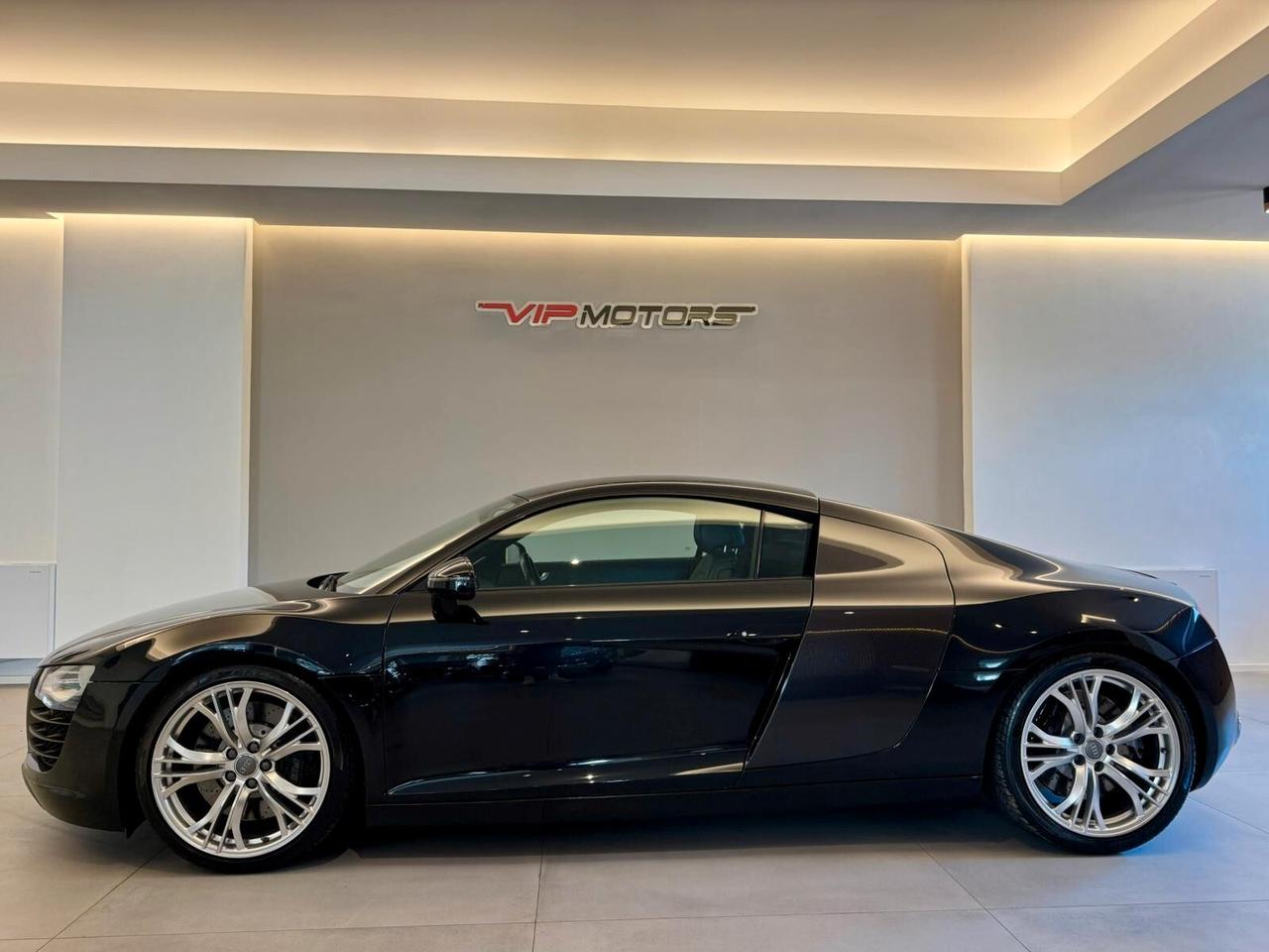 AUDI R8 V8 420CV UNIPRO PERMUTE GARANZIA R-TRONIC
