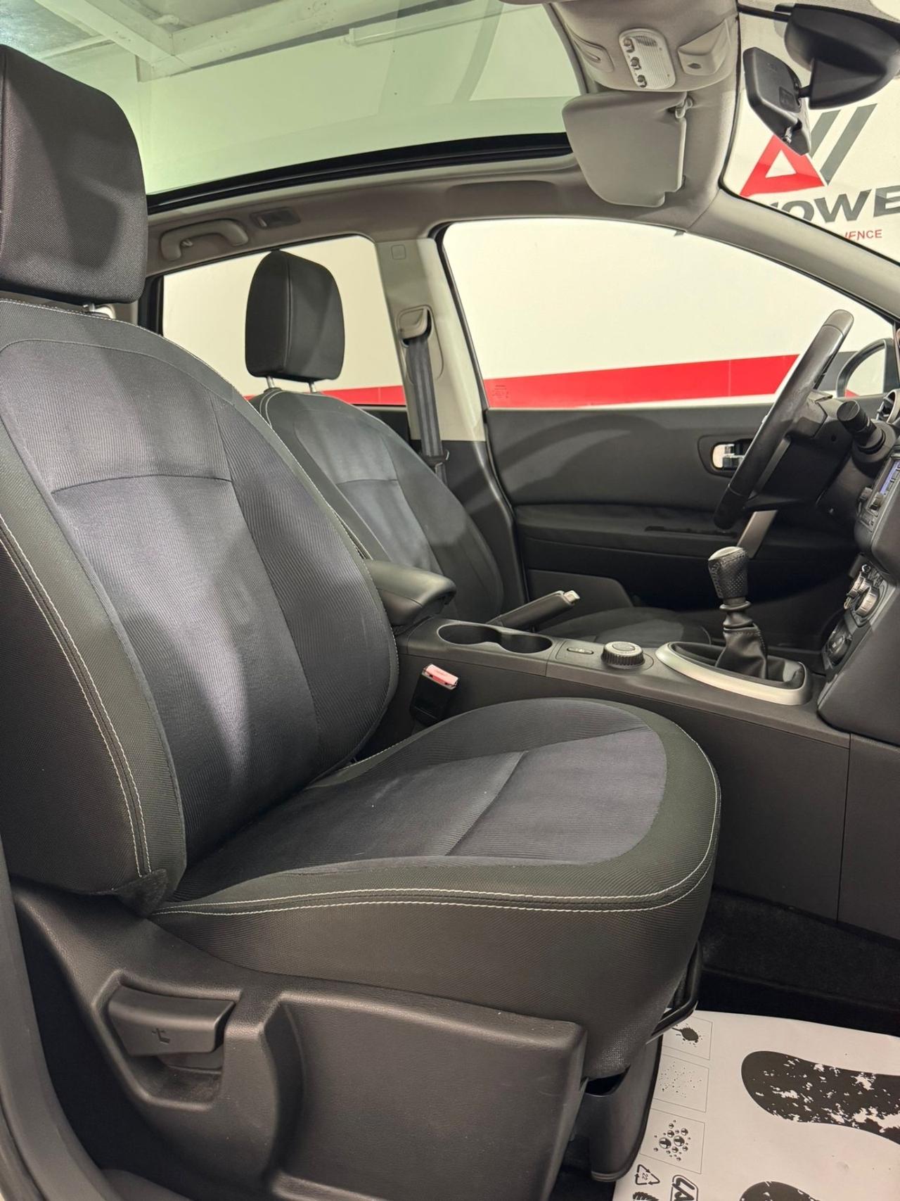 Nissan Qashqai 2.0 dCi DPF Tekna * 4X4* TETTO PANORAMICO*