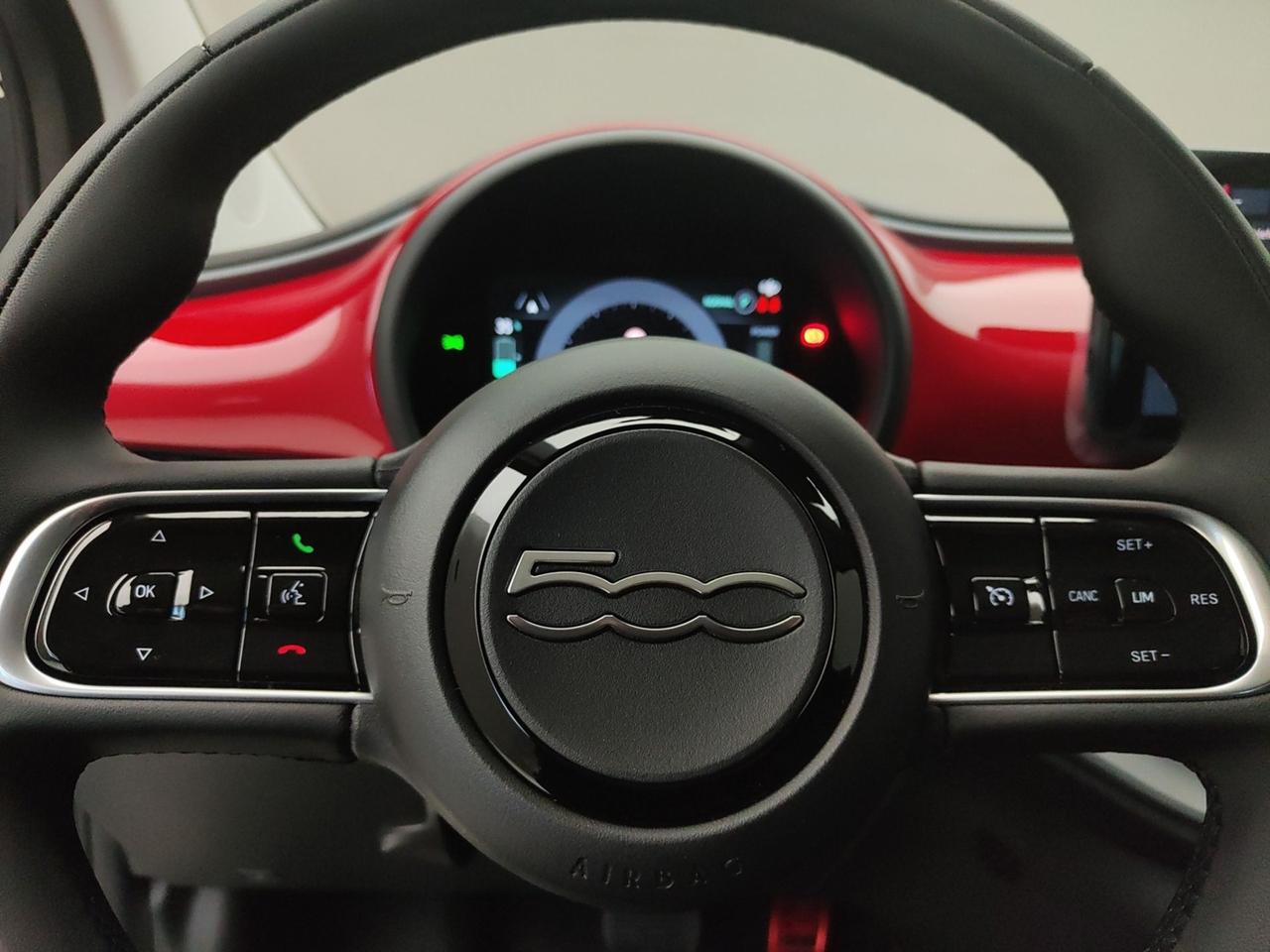 FIAT 500e 500E 95CV 23,65KW RED