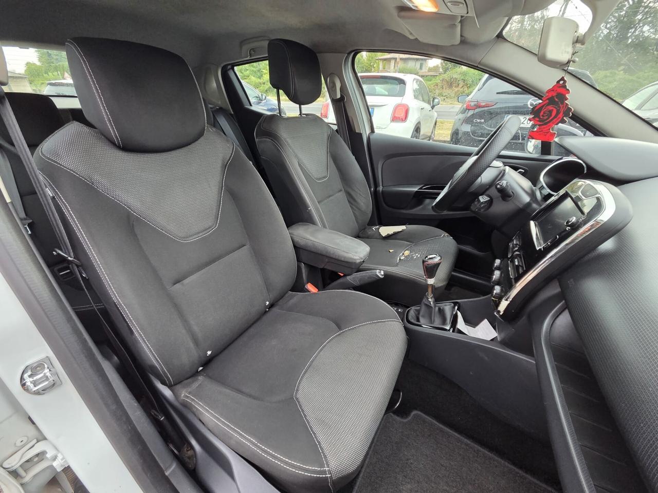 Renault Clio 1.2 75CV 5 porte Wave NEOPATENTATI