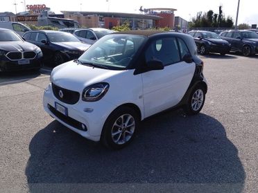 smart fortwo Smart III 2015 Benzina 1.0 Passion 71cv my18