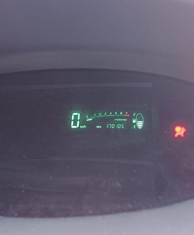 TOYOTA Yaris 1.3i 16V cat 5 porte Luna