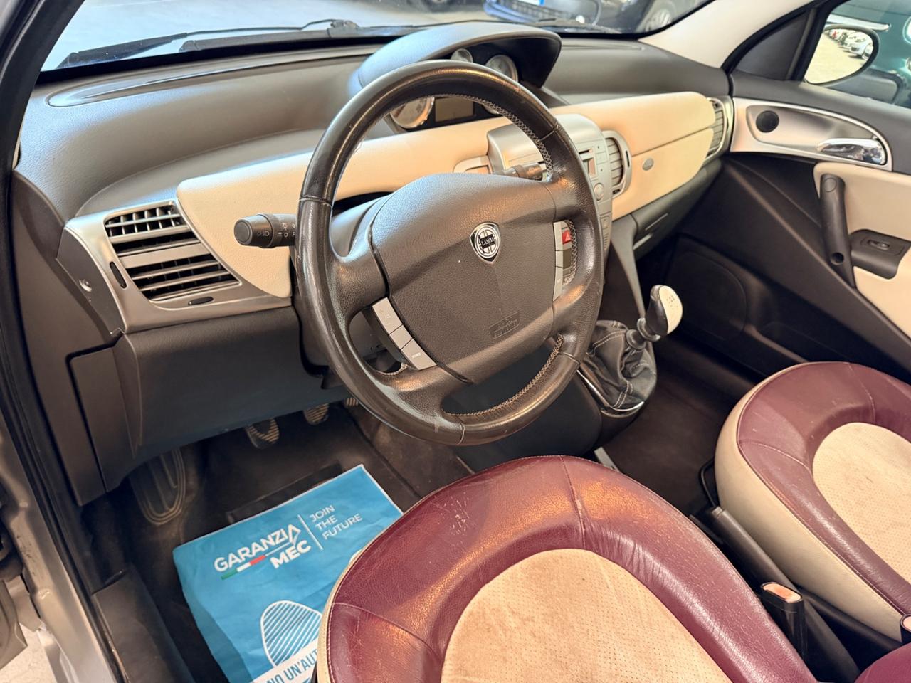 Lancia Ypsilon 1.4 Oro Ecochic GPL