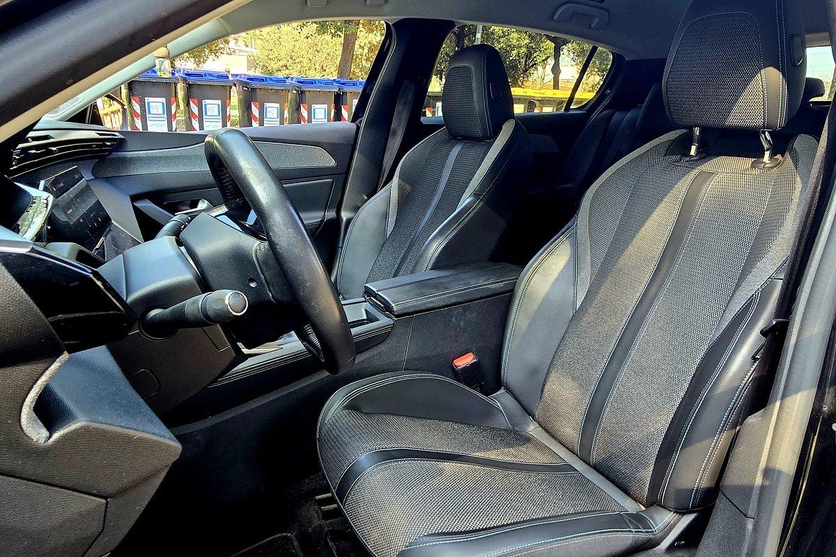 PEUGEOT 308 BlueHDi 130 S&S Allure Pack