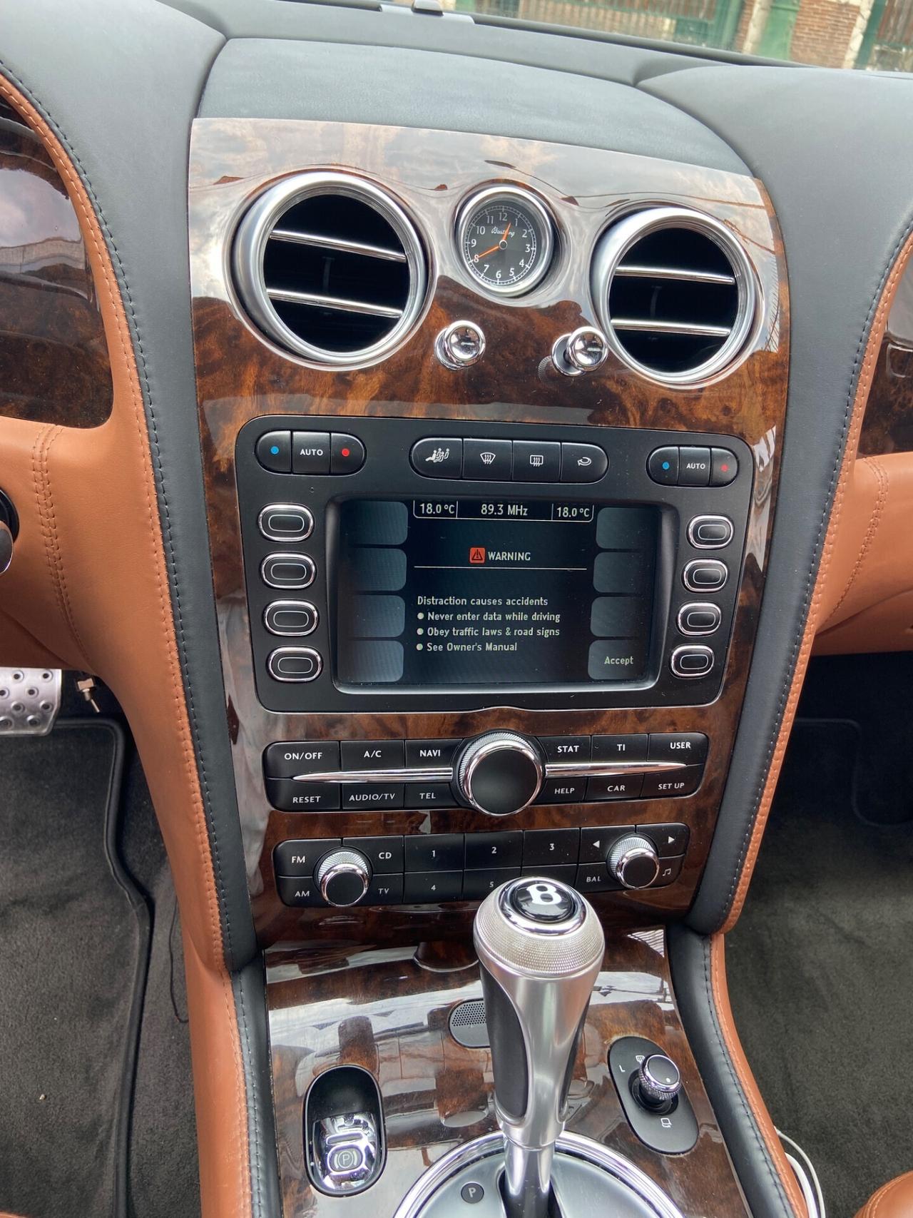 Bentley Flying Spur *W12* Chauffeur Paket