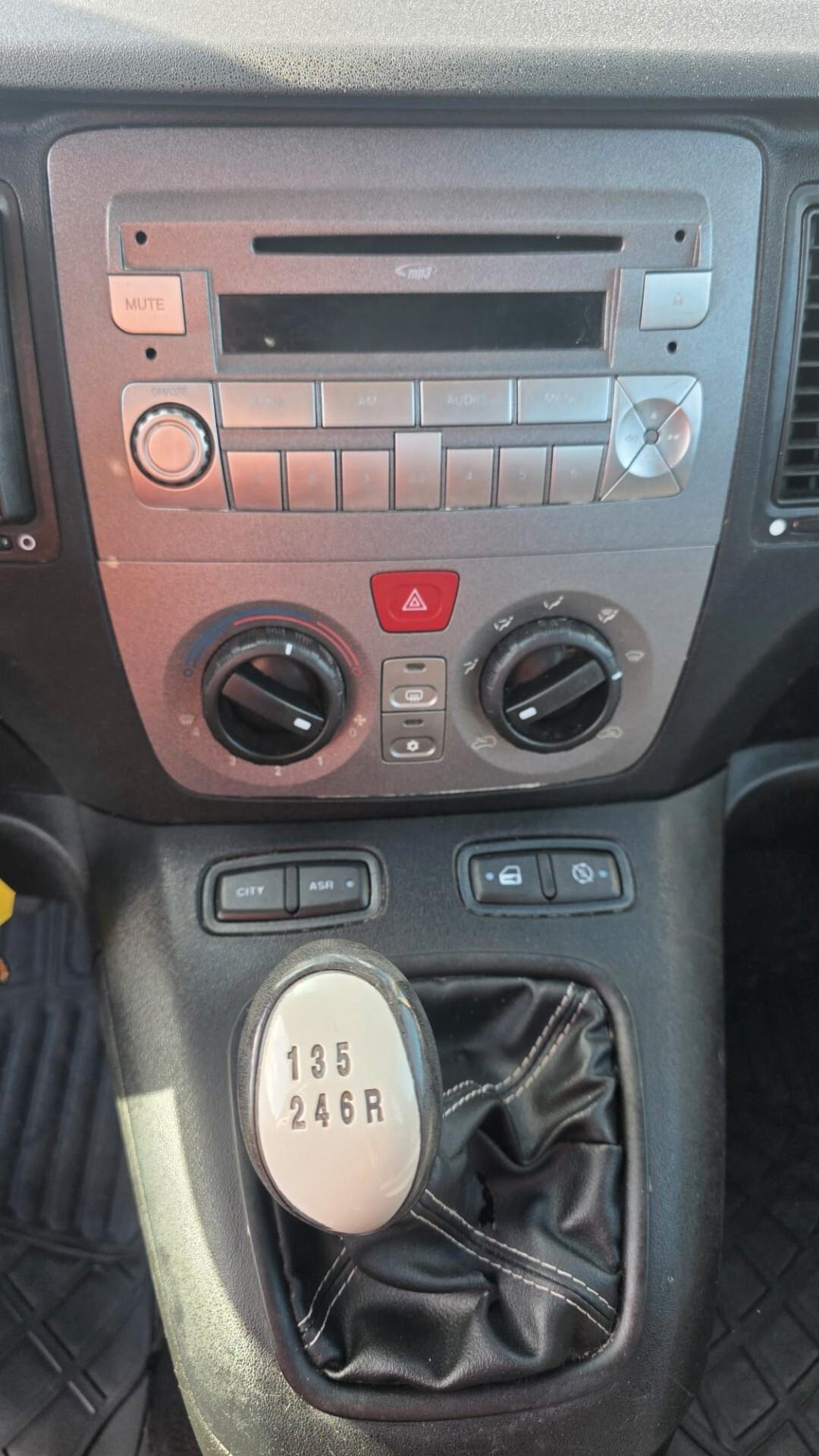 Lancia MUSA 1.4 16V 5th Avenue