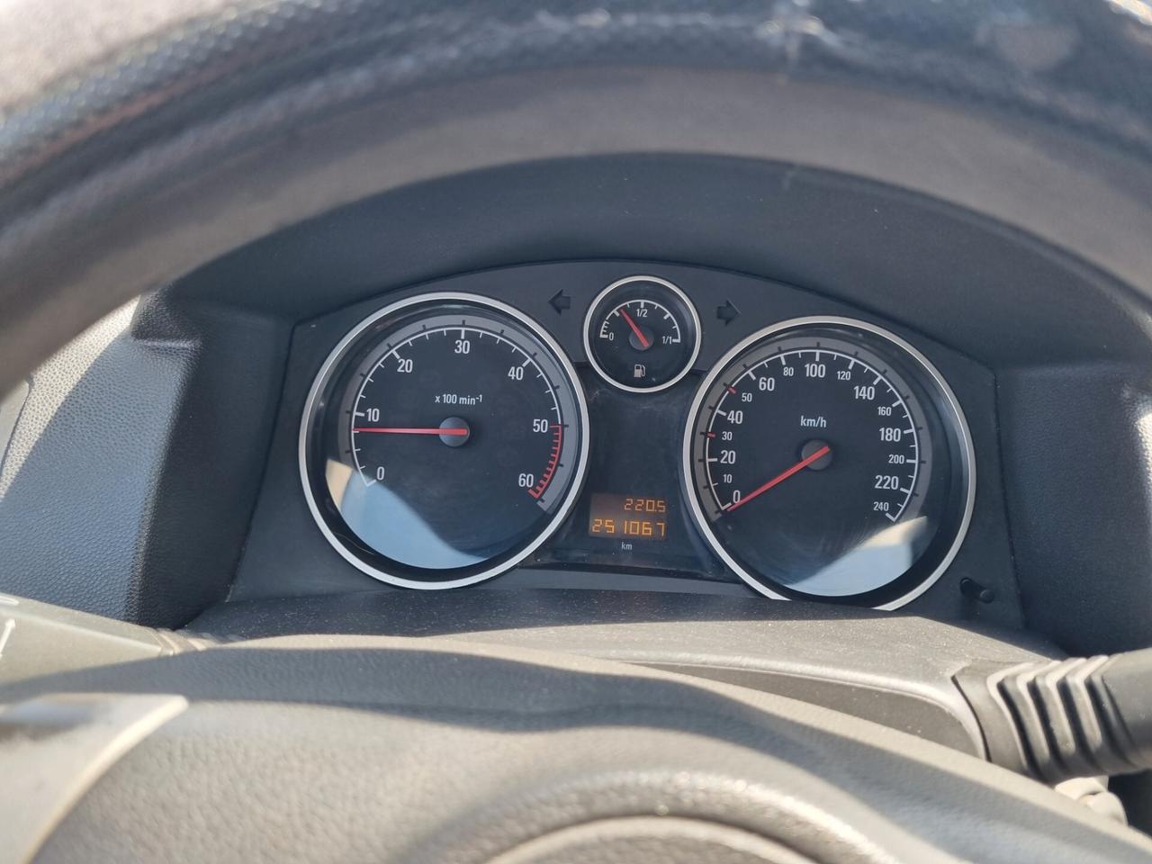 Opel Astra 1.7 CDTI 101CV 5 porte Cosmo