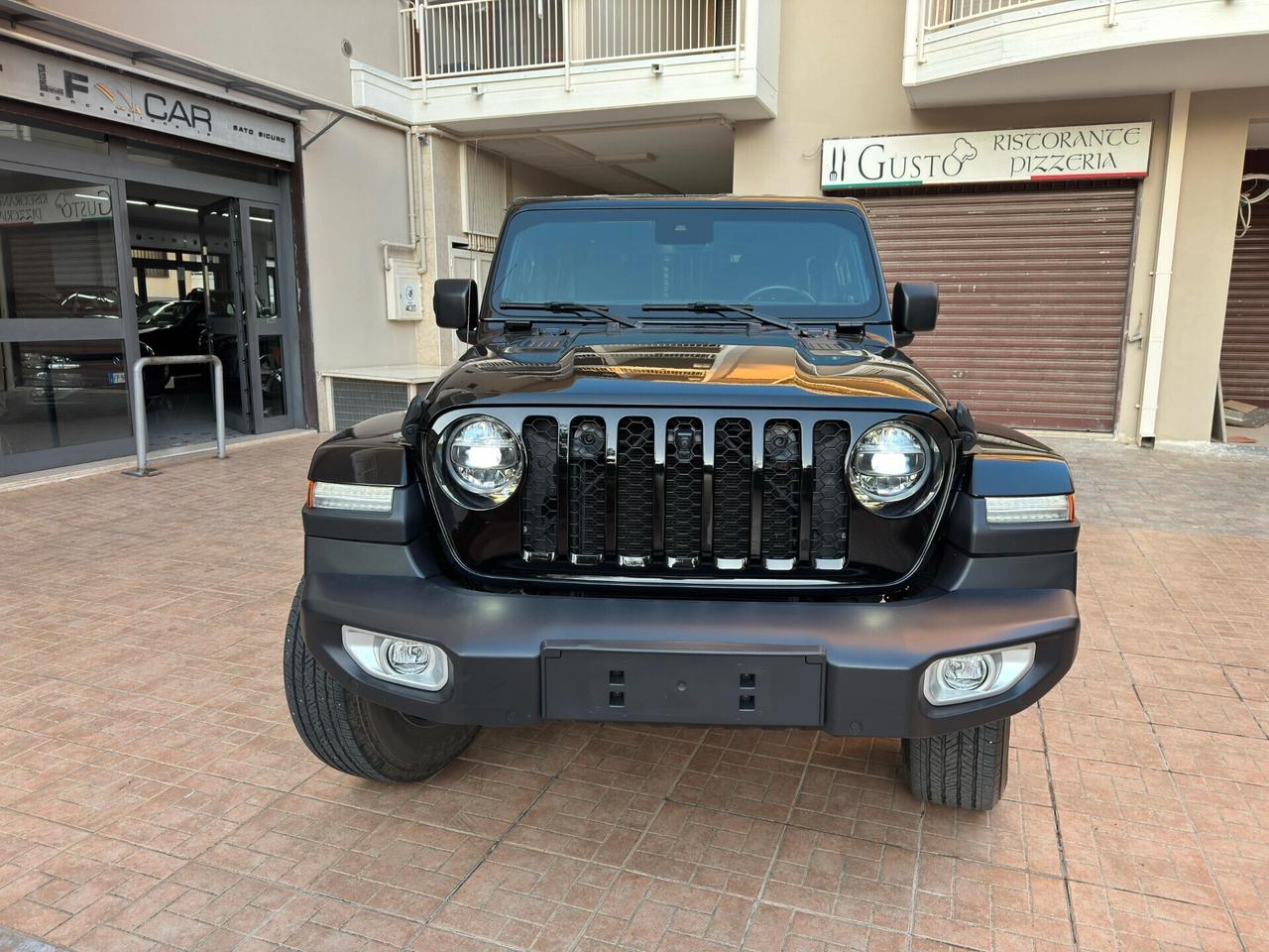 Jeep Wrangler 2.0 Turbo Sahara 272 cv