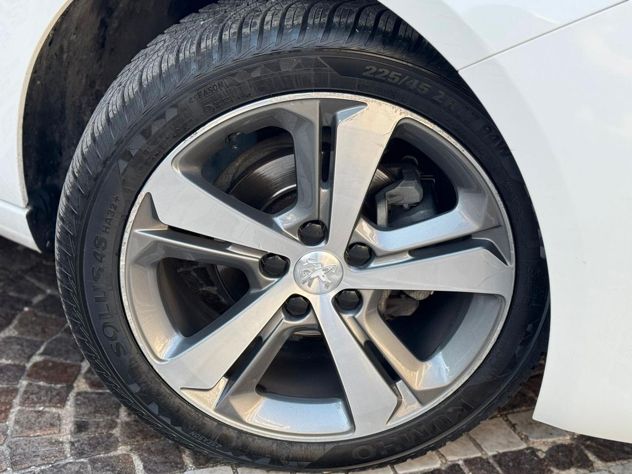 Peugeot 308 BlueHDi 100 S&S Allure