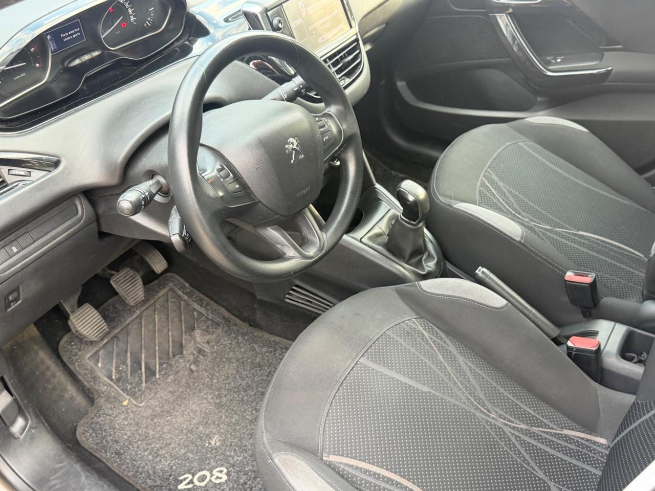 Peugeot 208 1.4 HDi 68 CV 5 porte Allure