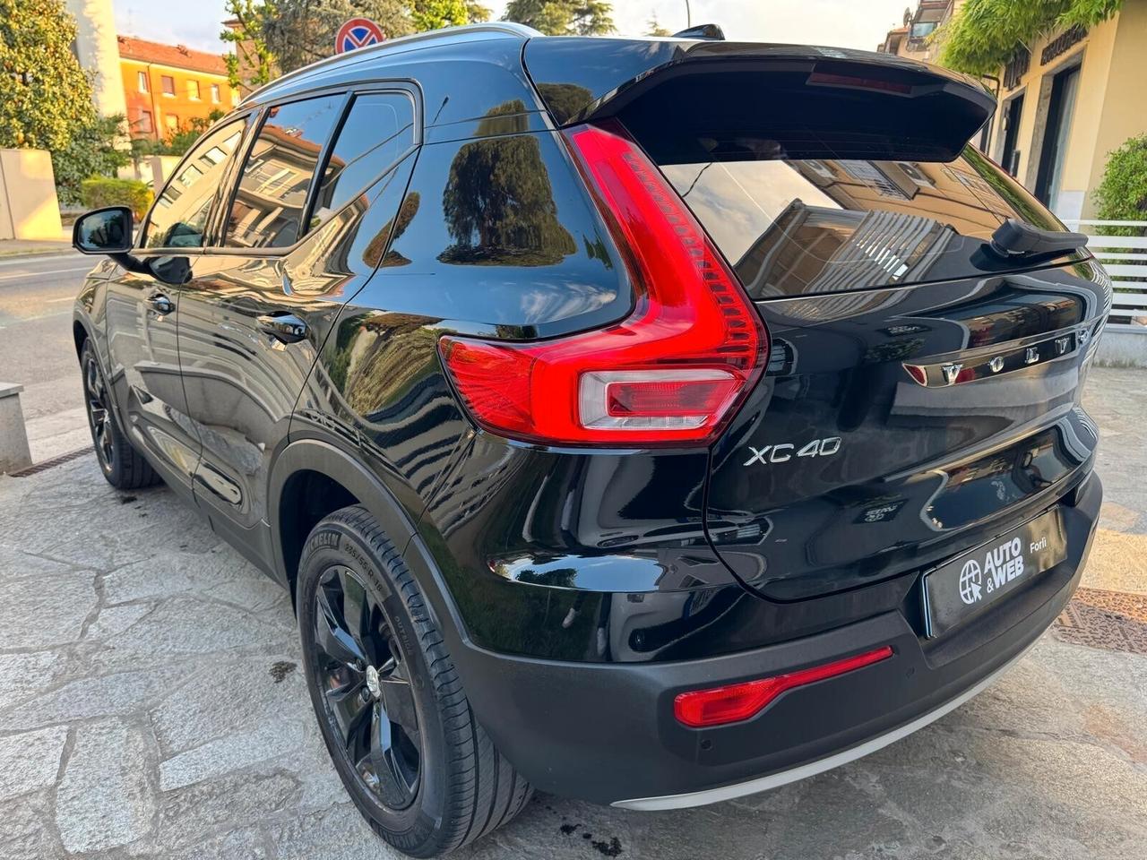 VOLVO XC40 D3 GEARTRONIC R-DESING 150cv
