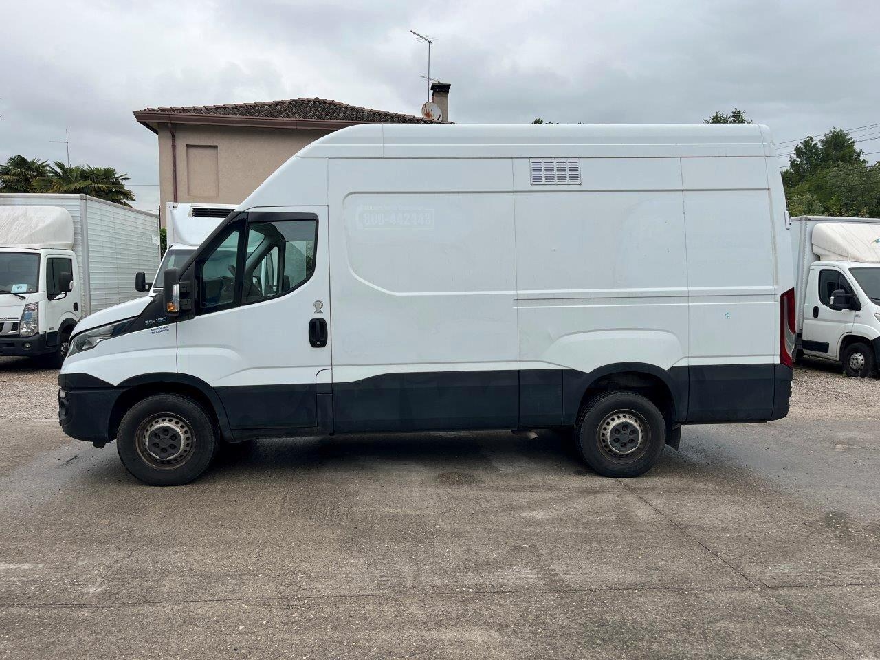 Iveco Daily 35S13 con Sponda Caricatrice posteriore Anteo