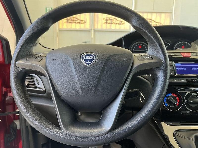 Lancia Ypsilon Ypsilon 1.0 firefly hybrid Gold s&s 70cv