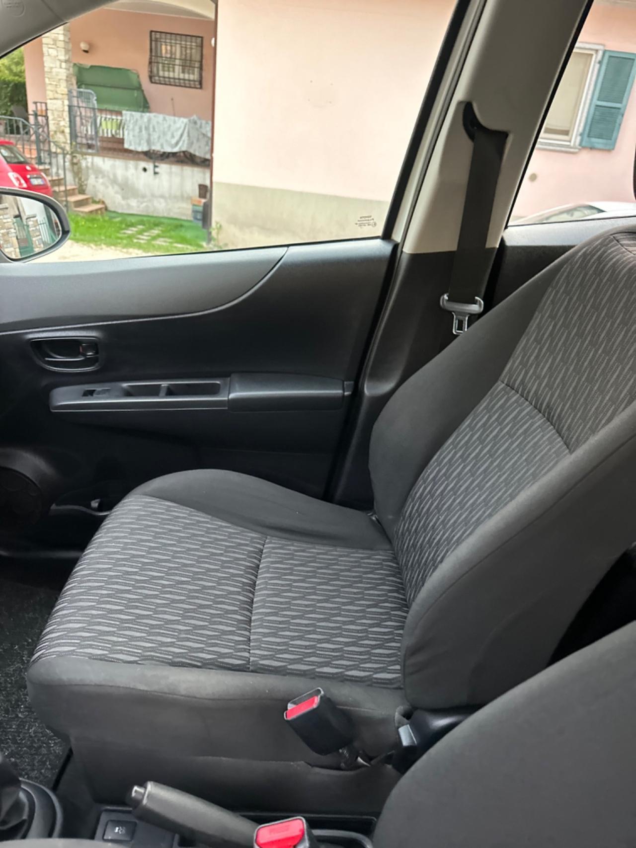 Toyota YARIS 1.0 5P NEOPAT KMCERT GARANZ UNICOPR
