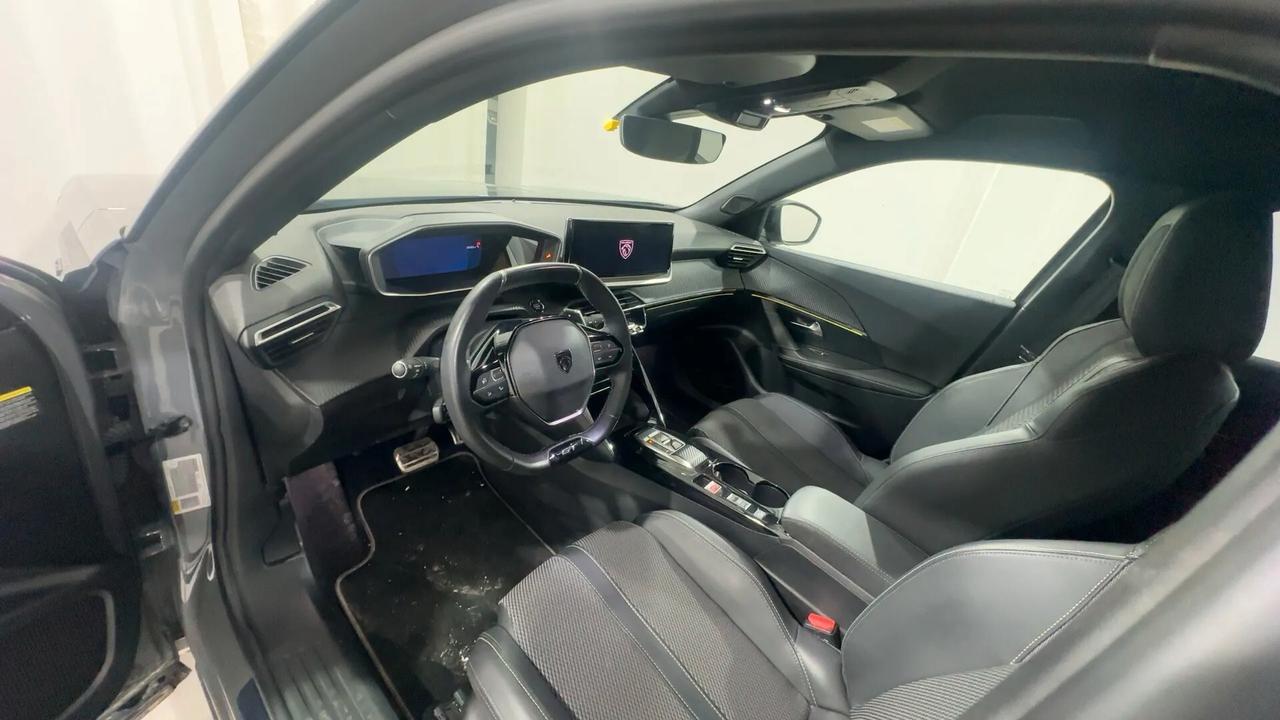 Peugeot 2008 GT 130cv EAT8 GT FULL!!