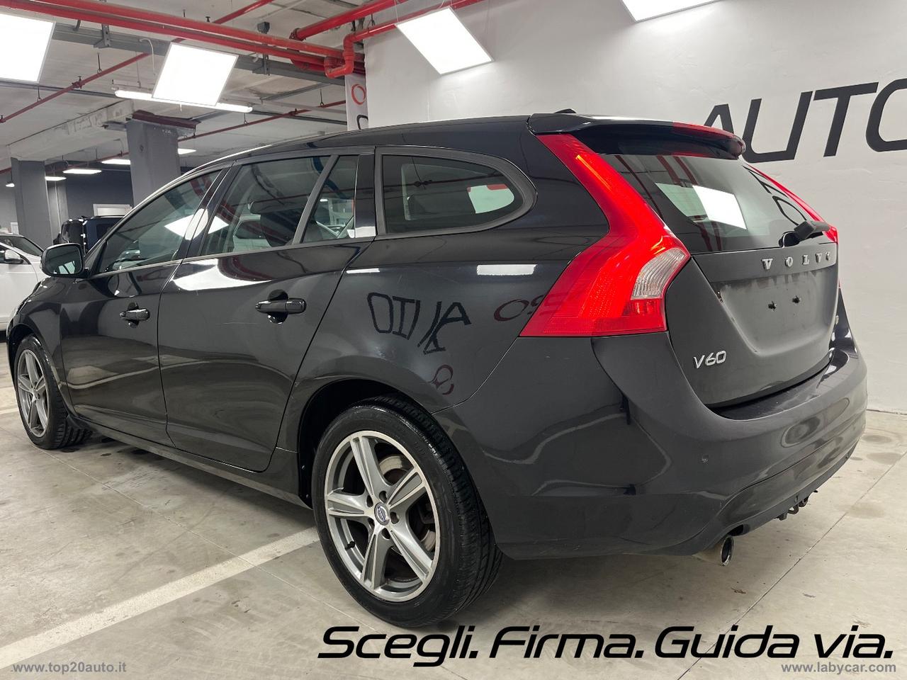 VOLVO V60 D2 1.6 Kinetic|GANCIO TRAINO|8 CERCHI