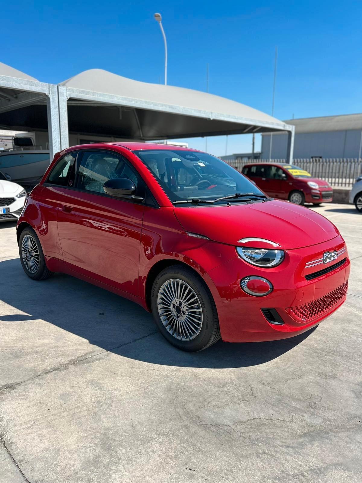 Fiat 500 Berlina Hybrid Icon