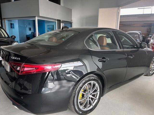 Alfa Romeo Giulia 2.2 Turbodiesel 180 CV Super