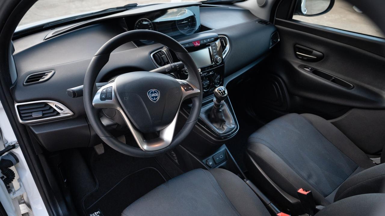 Lancia Ypsilon 1.2 69 CV 5 porte S&S Gold