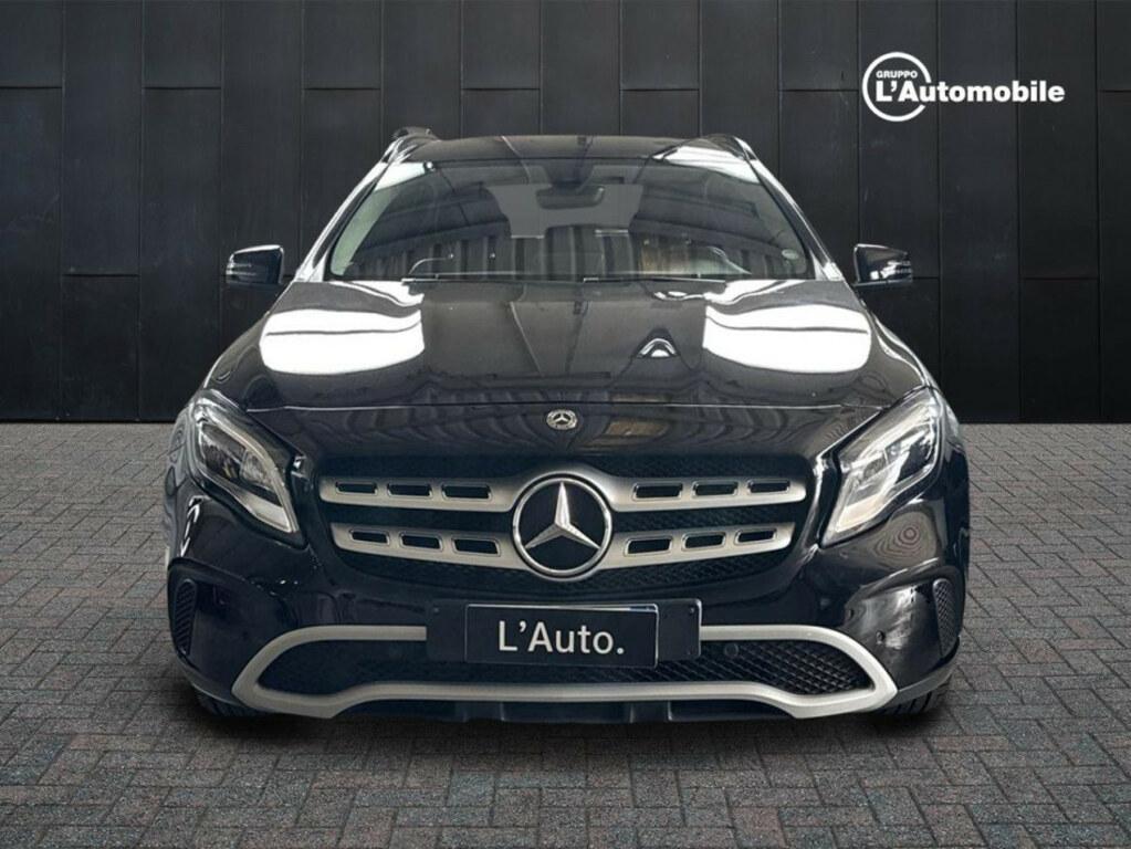 Mercedes GLA 180 180 Business 7G-DCT