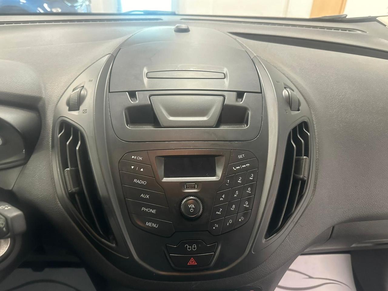 Ford Tourneo Courier 1.0 EcoBoost 100 CV Titanium