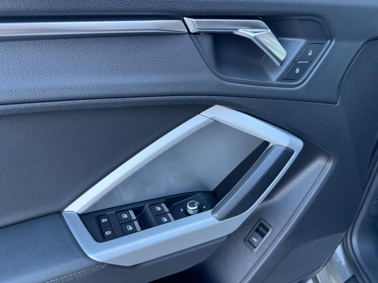 Audi Q3 35 TFSI S tronic Business