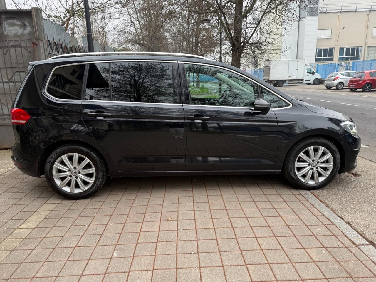 Volkswagen Touran 2.0 TDI 150 CV SCR DSG Executive BlueMotion Tech.
