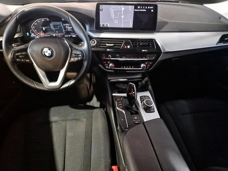 BMW 518 48V Business Touring Auto
