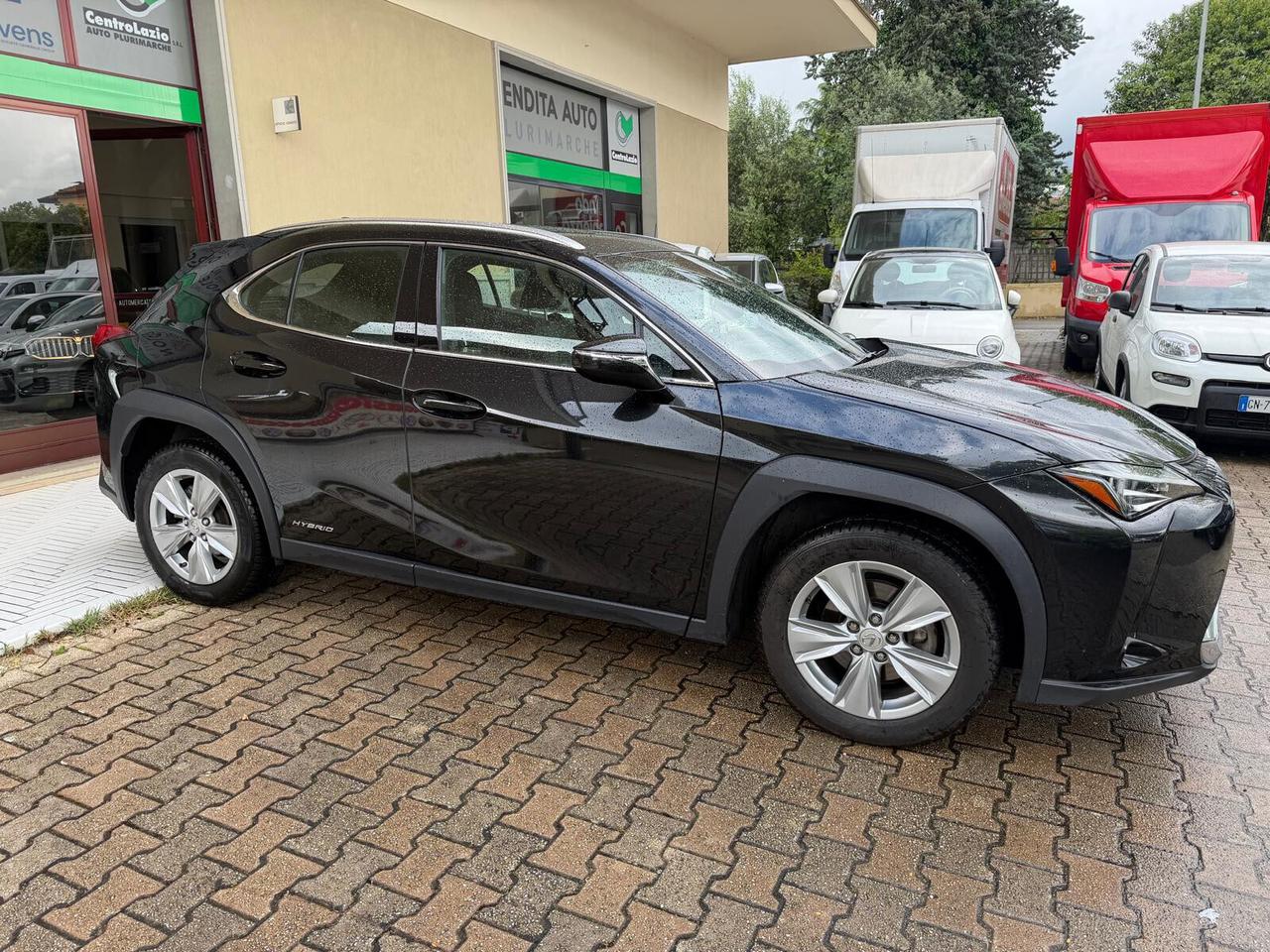 Lexus UX Hybrid Business