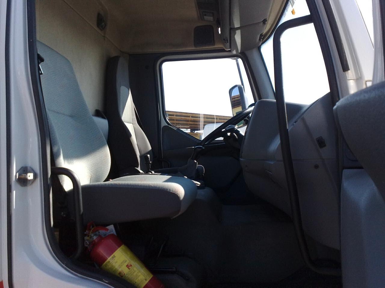 Renault Midlum Centinato con sponda - 2005