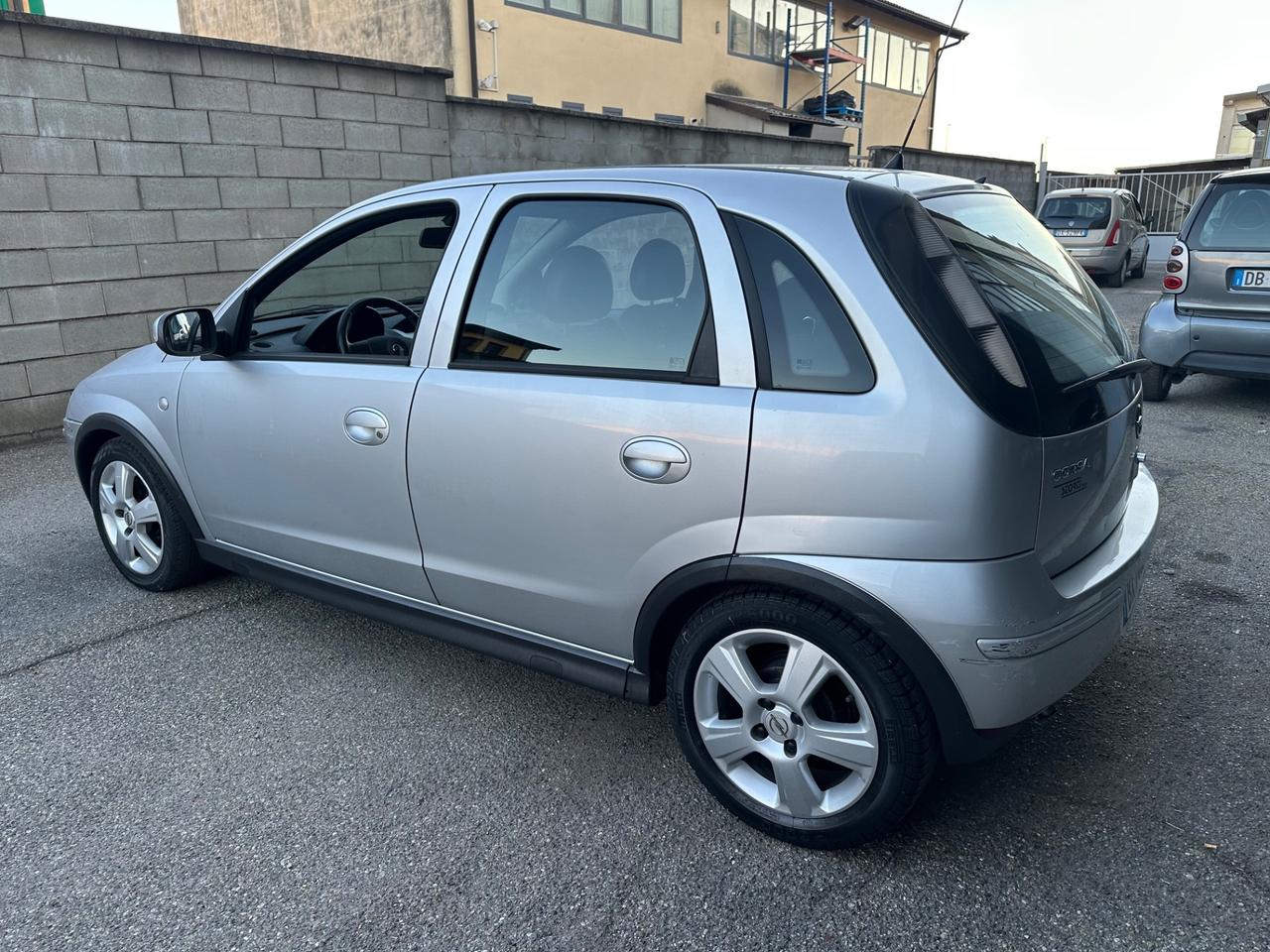 OPEL CORSA 1,2 BENZINA 60 MILA KM