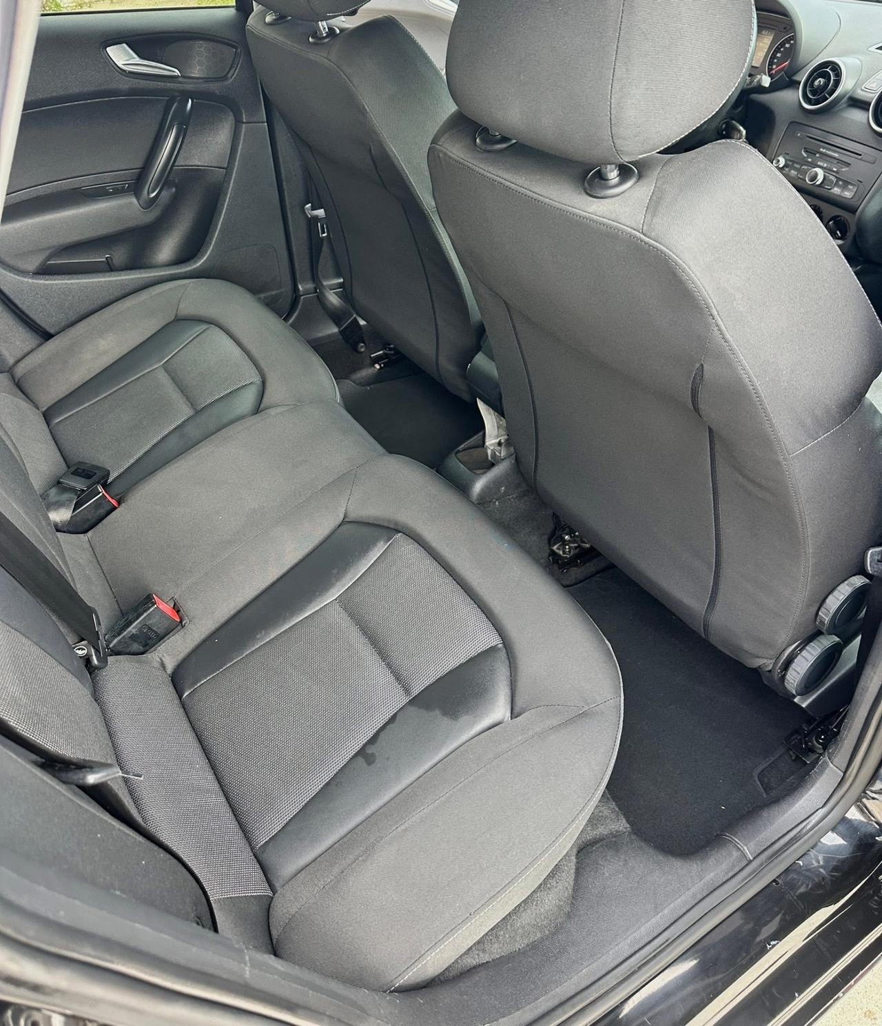Audi A1 1.6 TDI 90CV SPORTBACK Admired