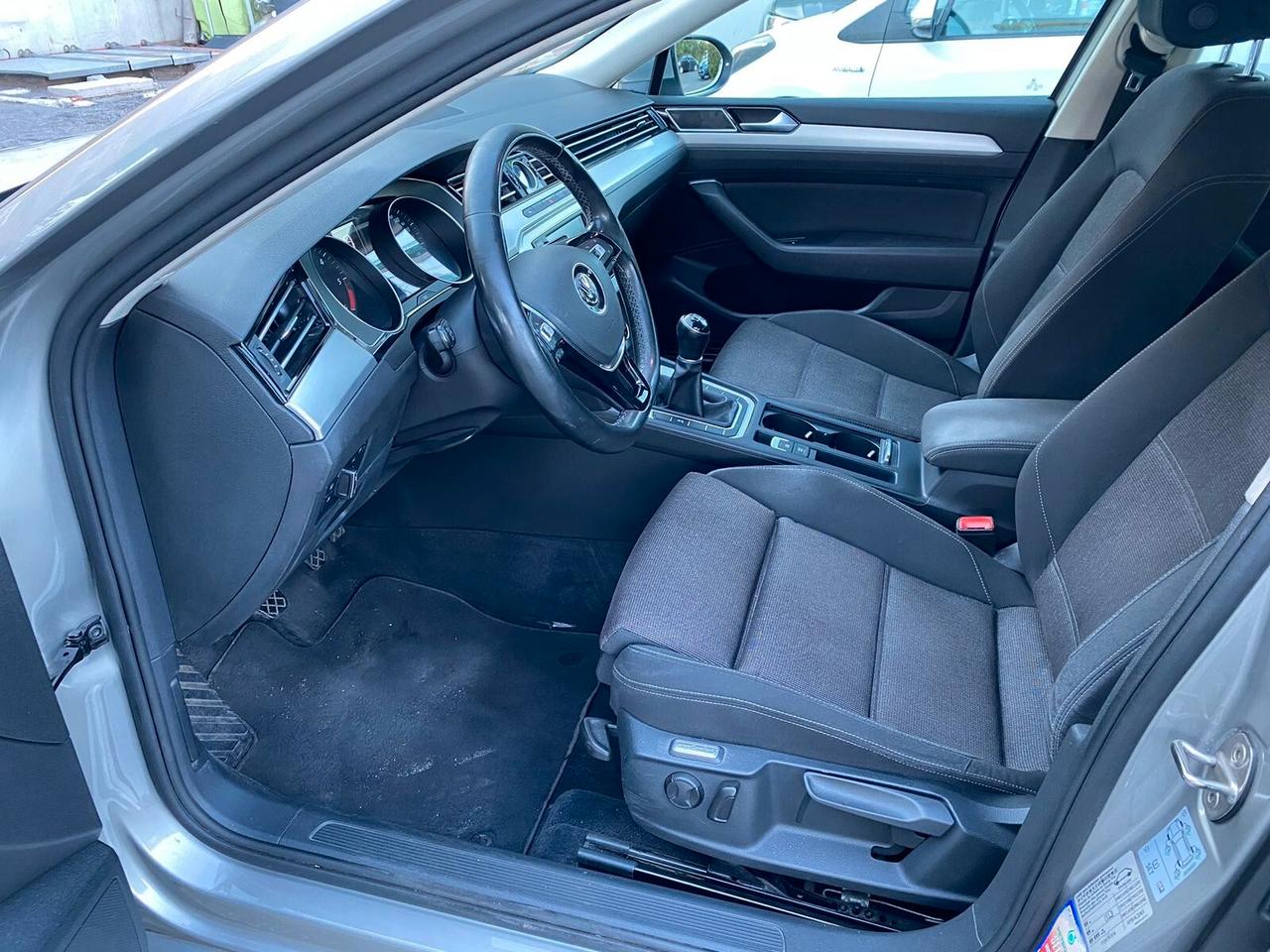 Volkswagen Passat Variant 1.6 TDI SCR DSG Business