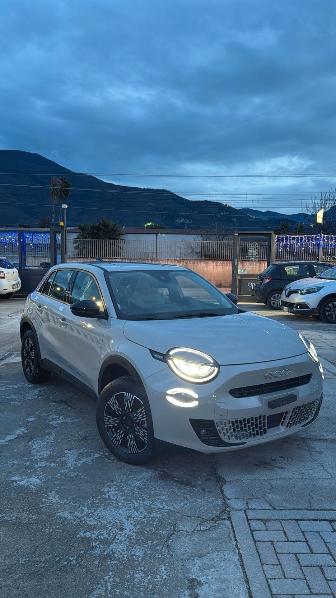 Fiat 600 Hybrid 145 CV CAMBIO AUTOMATICO "ICON"