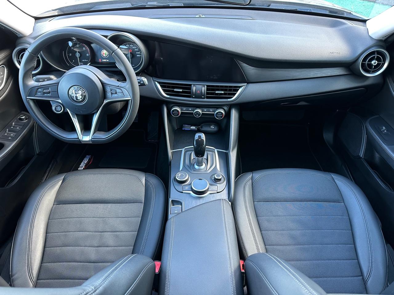 Alfa Romeo Giulia 2.2 TD 150CV AT8 Business 2017