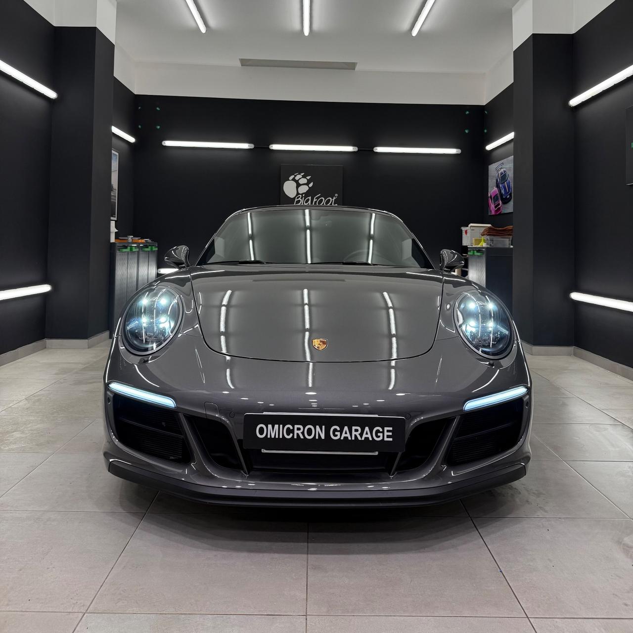 Porsche 991 911 Carrera 4 GTS