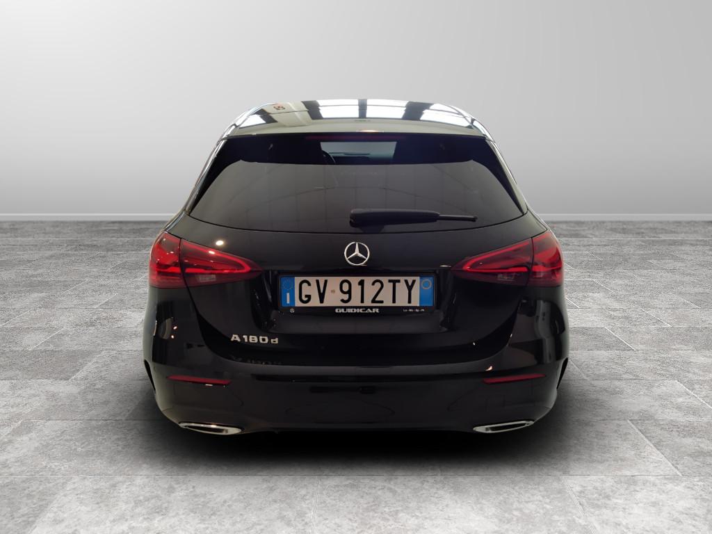 Mercedes-Benz Classe A - W177 2023 - A 180 d AMG Line Advanced Plus auto