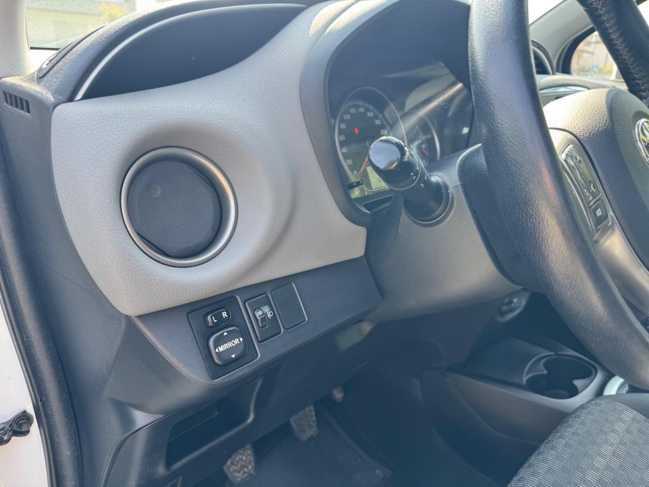 Toyota Yaris 1.0 5 porte Lounge