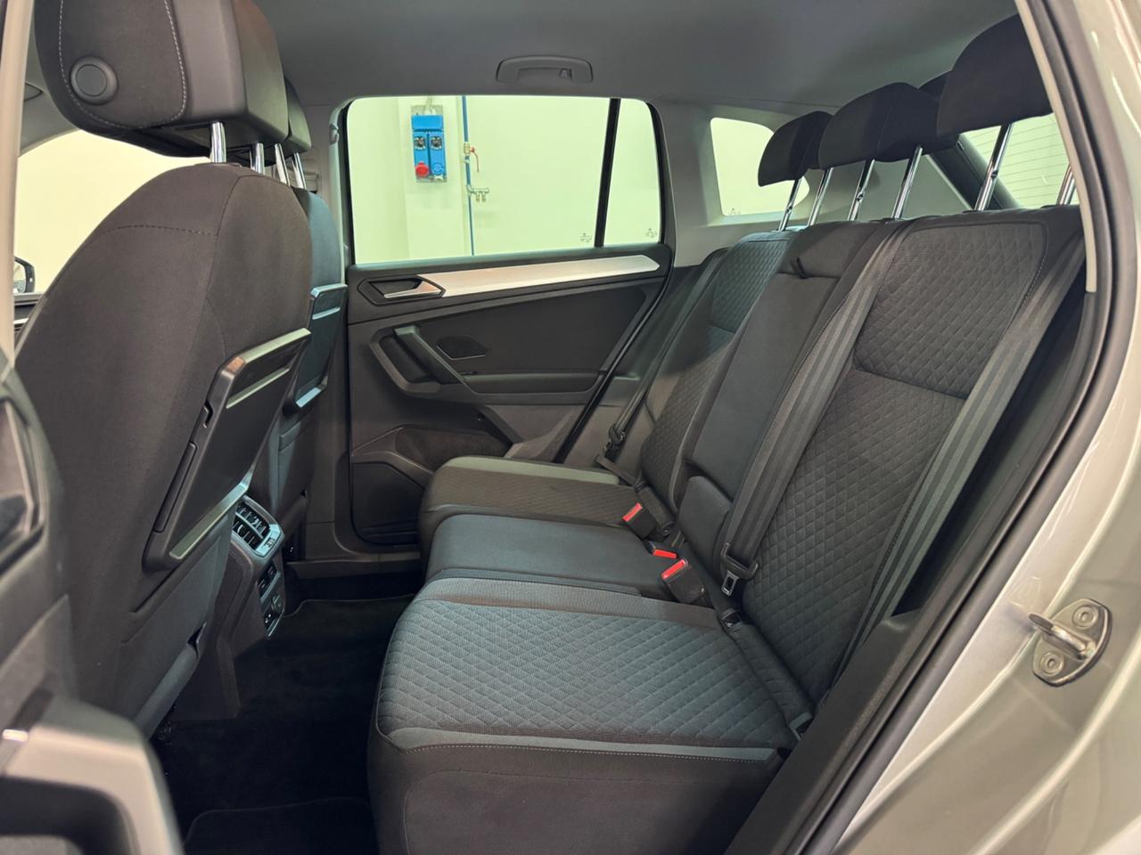 Volkswagen Tiguan 2.0 TDI SCR DSG 4MOTION Business BMT