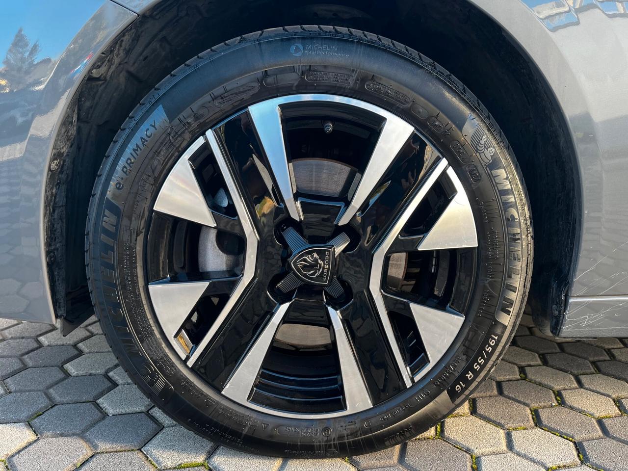 Peugeot 208 PureTech 100 Stop&Start 5 porte Allure *PROMO FINE ANNO*