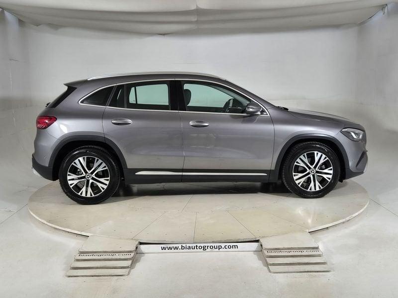Mercedes-Benz GLA GLA-H247 2023 200 d Progressive Advanced auto