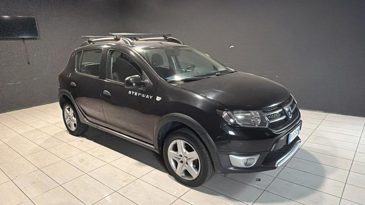 DACIA SANDERO DEL 2016 EURO 6B CAMBIO AUTOMATICO