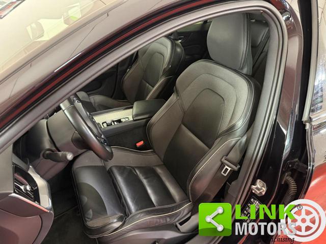 VOLVO V60 D3 Geartronic R-design - IVA -FULL- GANCIO -24MESI
