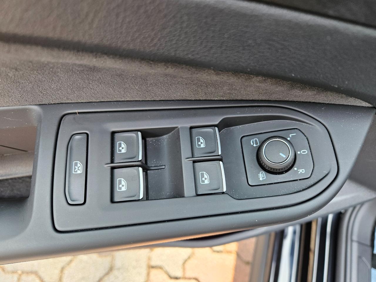 Volkswagen Golf GTI 2.0 TSI - TETTO - DCC- CERCHI '19