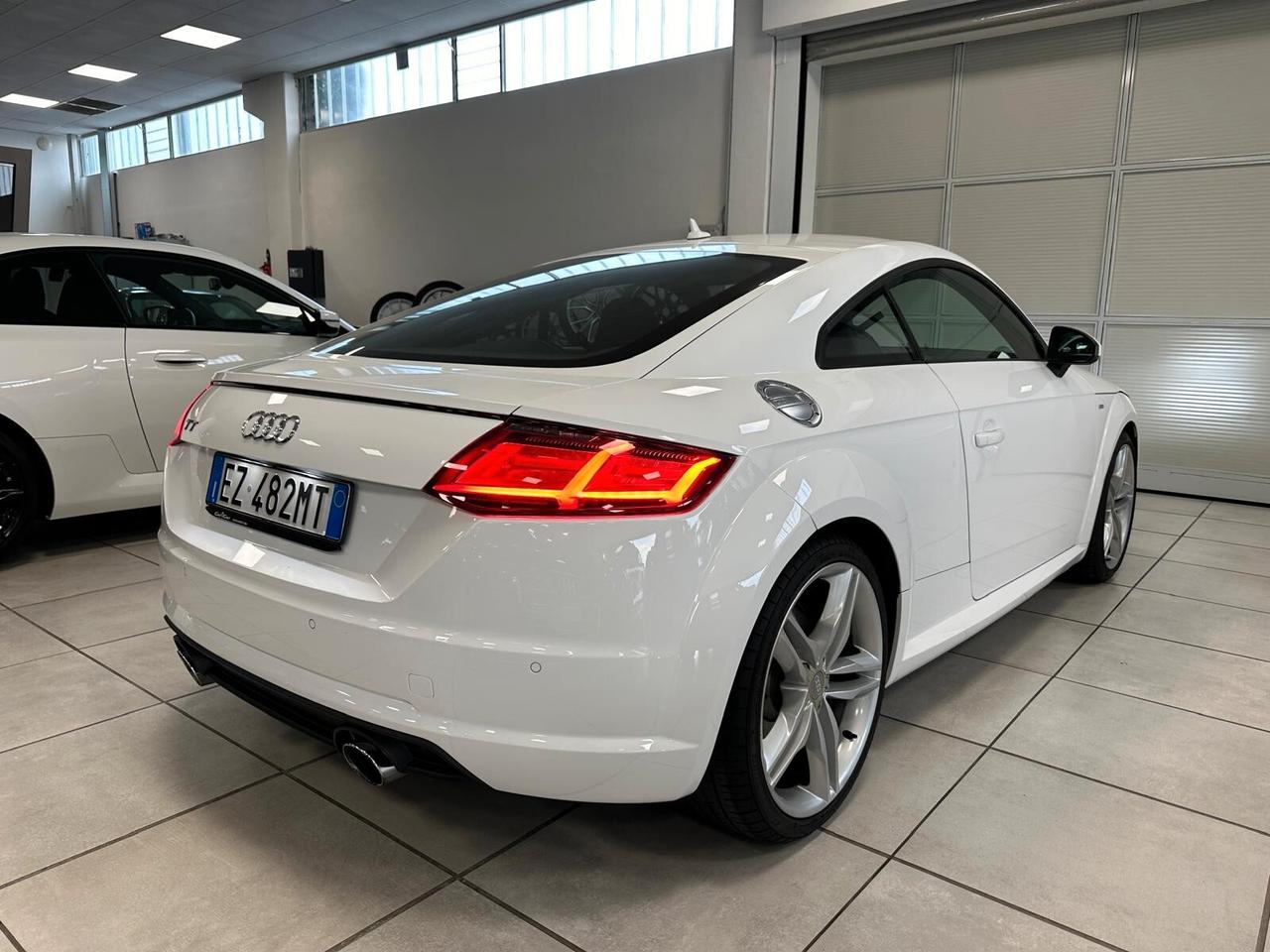 Audi TT Coupé 2.0 TFSI S line