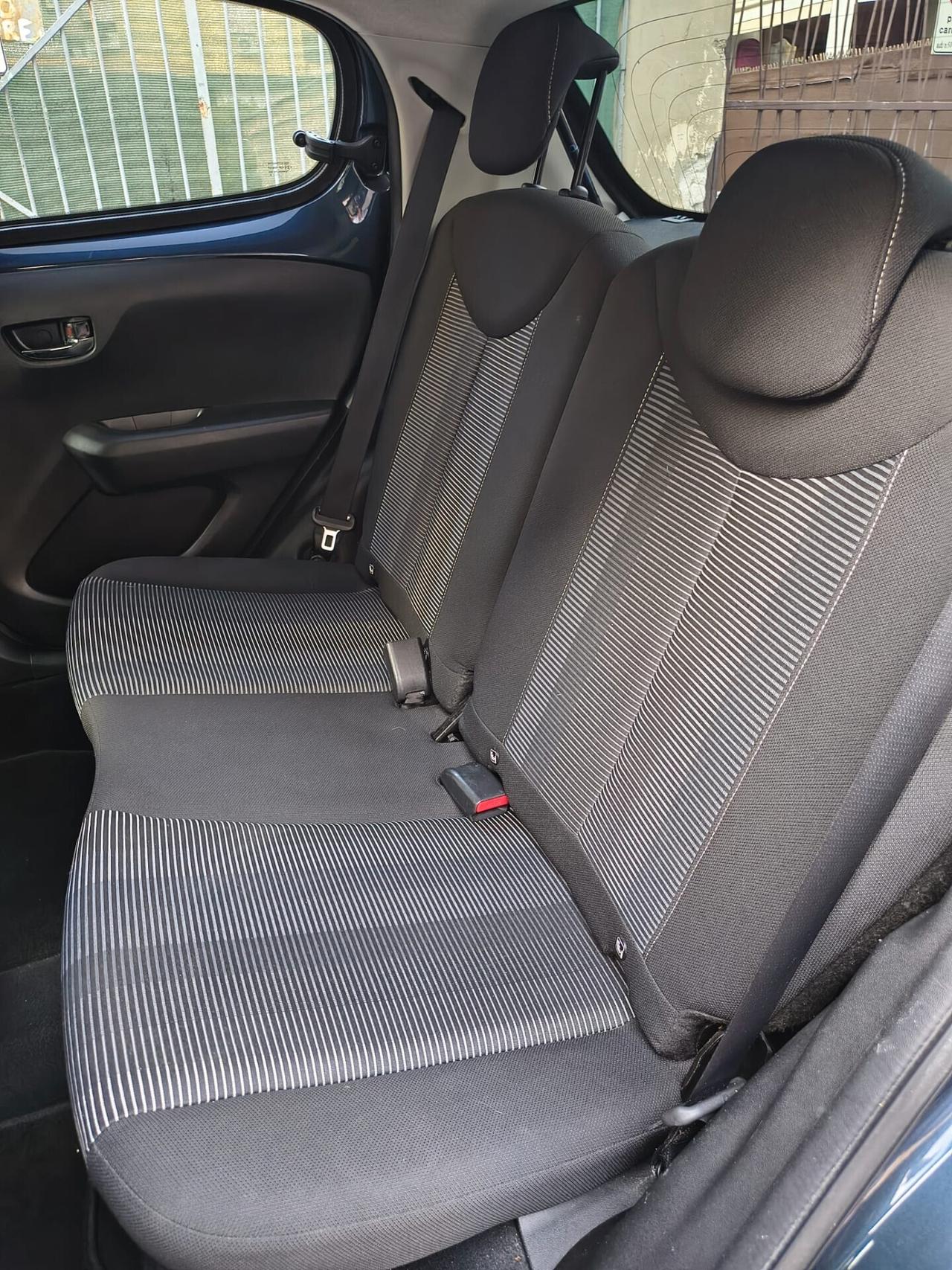 Peugeot 108 VTi 72 ETG 5 porte Allure