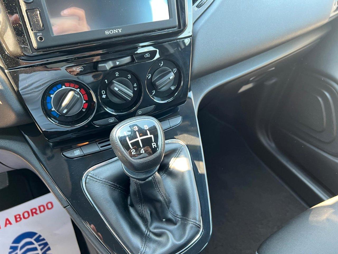 Lancia Ypsilon 5 Porte Ypsilon 1.2 Silver 69cv